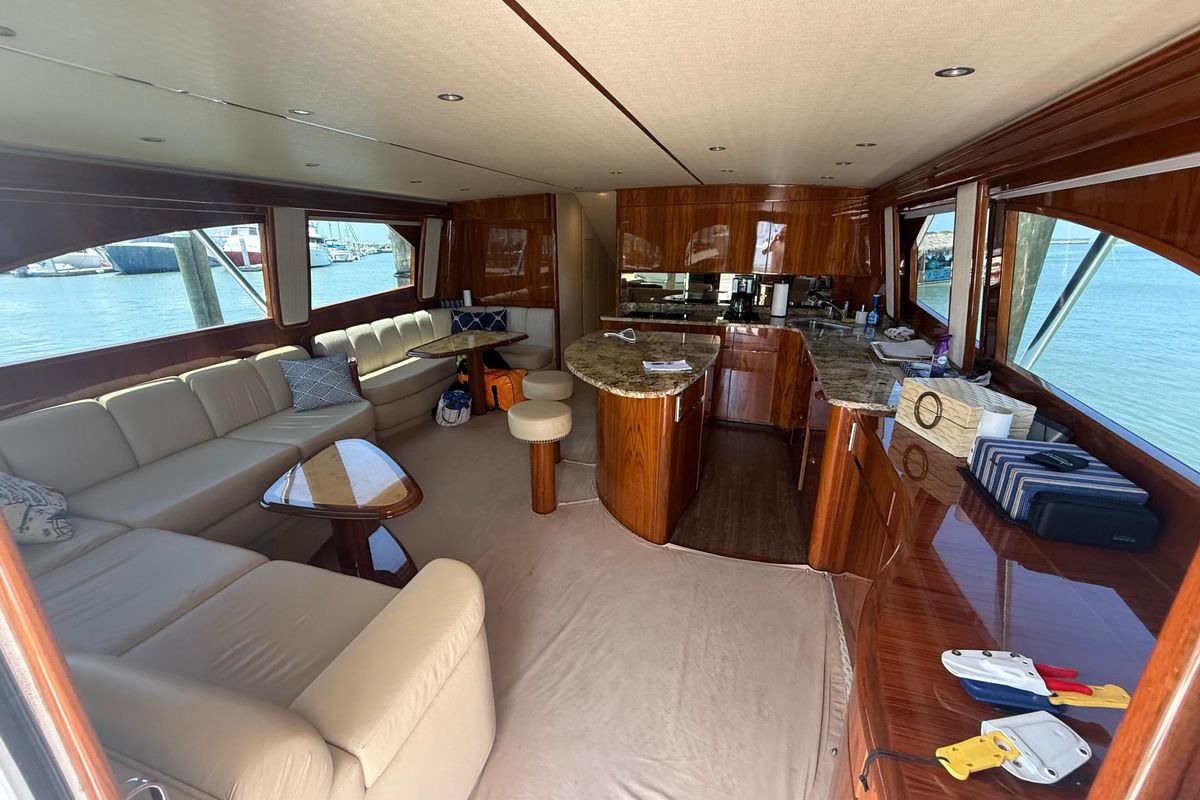 2016 Viking 62 