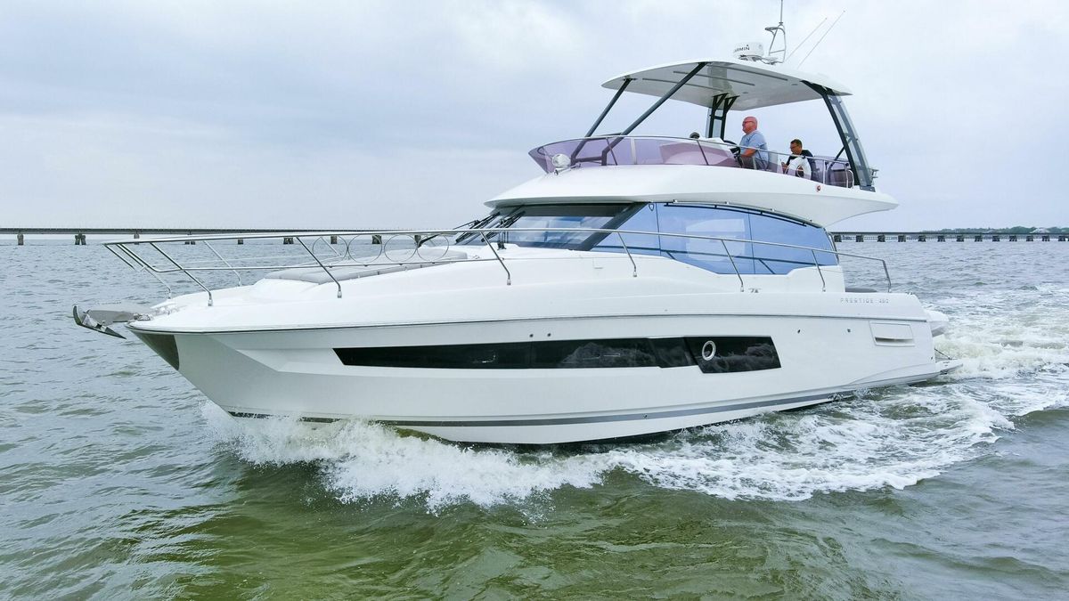 2023 Prestige 46 