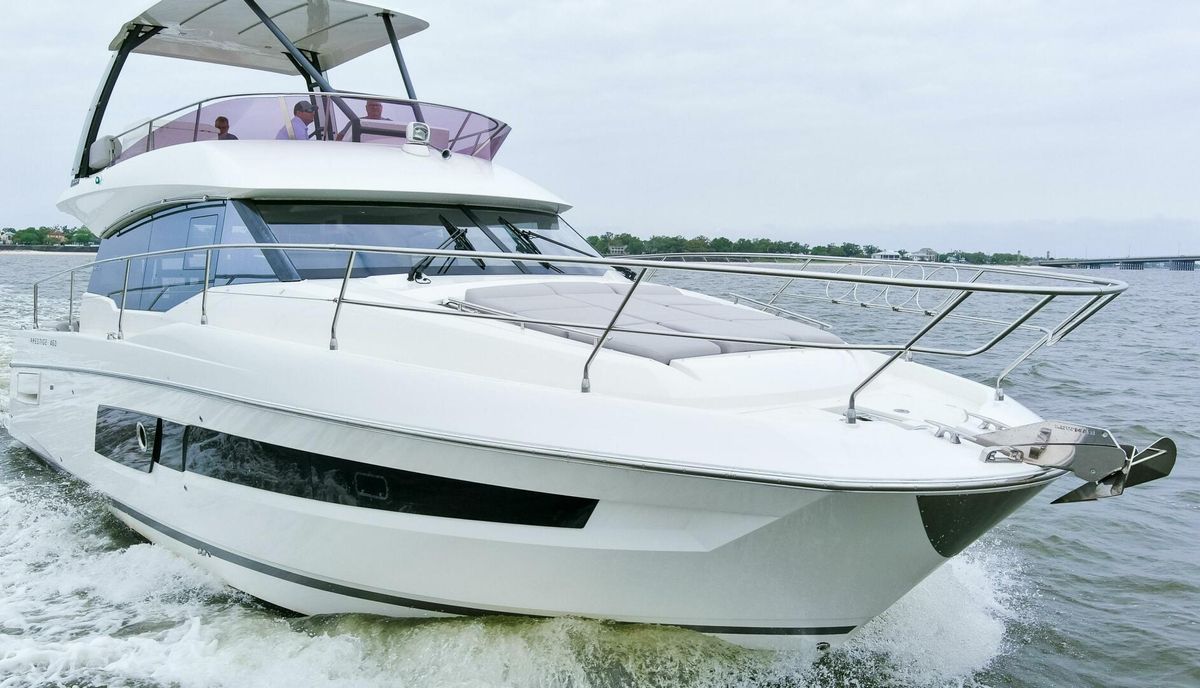 2023 Prestige 46 