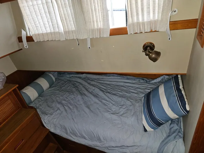 Dark Star Yacht Photos Pics 