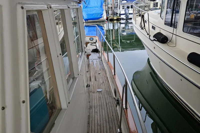 Dark Star Yacht Photos Pics 