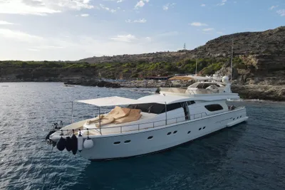 Ferretti Yachts 80