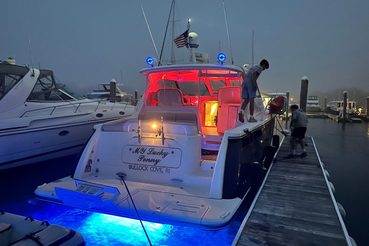 2006 Tiara Yachts 43 