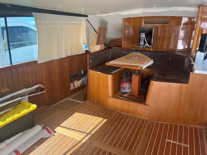  Yacht Photos Pics Interior of a 1997 Ocean Yachts 40 Super Sport with wooden flooring and cabinetry.