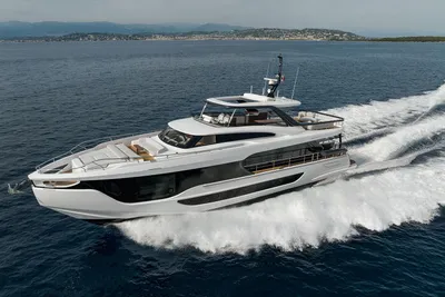 Azimut Grande 26M