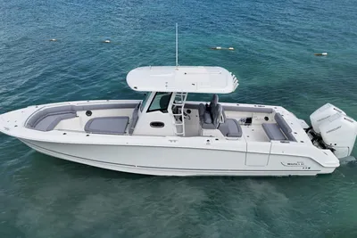 Boston Whaler 330 Outrage