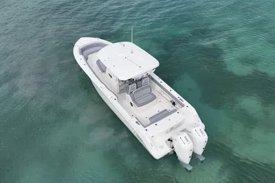 Boston Whaler 330 Outrage
