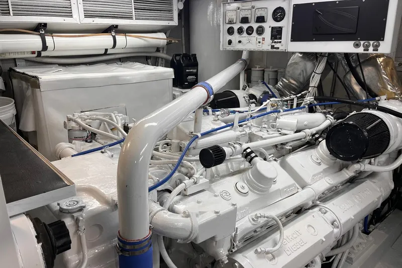 Mon Sheri Yacht Photos Pics Starboard engine