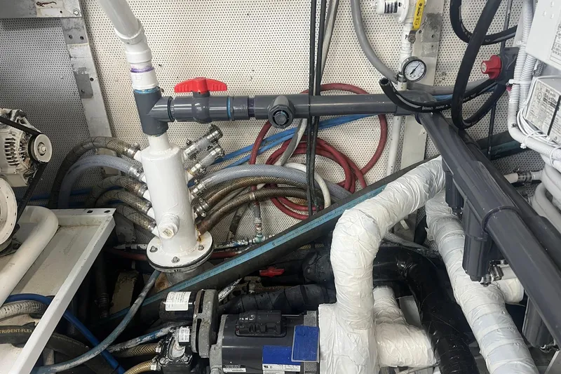 Mon Sheri Yacht Photos Pics Sea chest drain