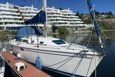 Catalina 320