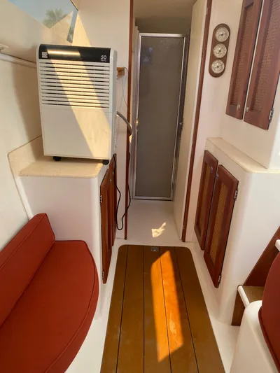 Island Breeze Yacht Photos Pics 