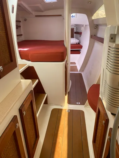 Island Breeze Yacht Photos Pics 