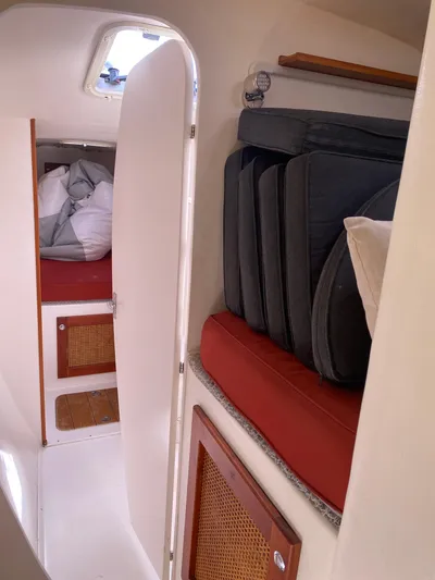 Island Breeze Yacht Photos Pics 