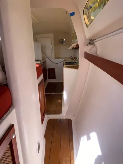 Island Breeze Yacht Photos Pics 