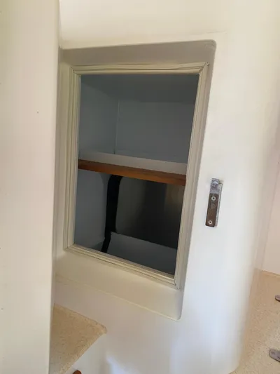 Island Breeze Yacht Photos Pics 