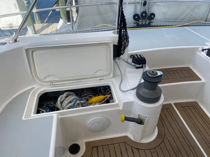 Island Breeze Yacht Photos Pics 