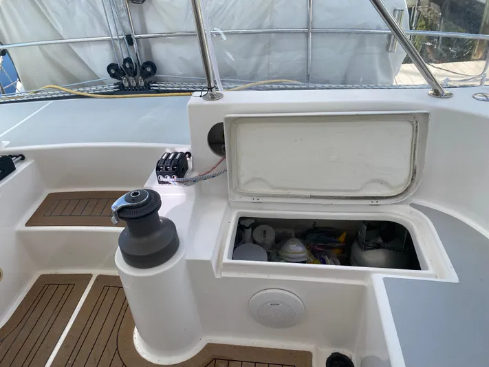 Island Breeze Yacht Photos Pics 