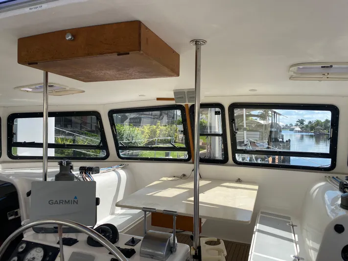 Island Breeze Yacht Photos Pics 