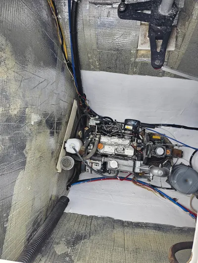 Island Breeze Yacht Photos Pics 