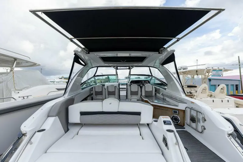  Yacht Photos Pics 2020 Four Winns H350 luxury boat with spacious seating and sleek design.