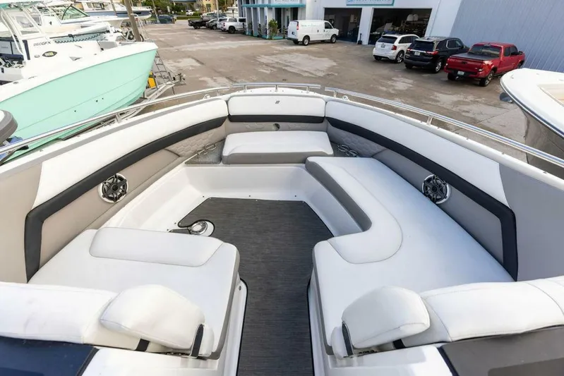 Yacht Photos Pics Spacious seating area on 2020 Four Winns H350 boat deck.