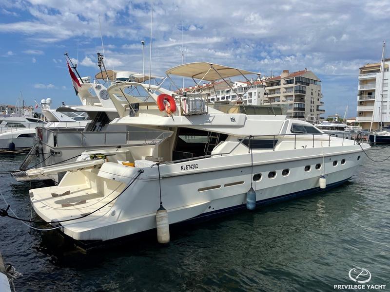 1999 Ferretti Yachts 62