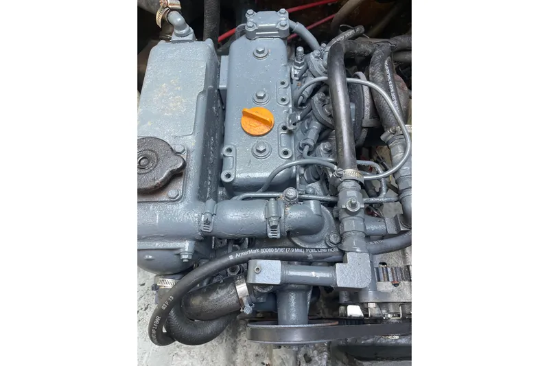  Yacht Photos Pics Engine of a 1998 Voyager Norseman 430, showcasing detailed mechanical components.