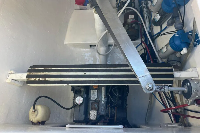  Yacht Photos Pics Engine compartment of a 1998 Voyager Norseman 430 boat, showing mechanical components and wiring.