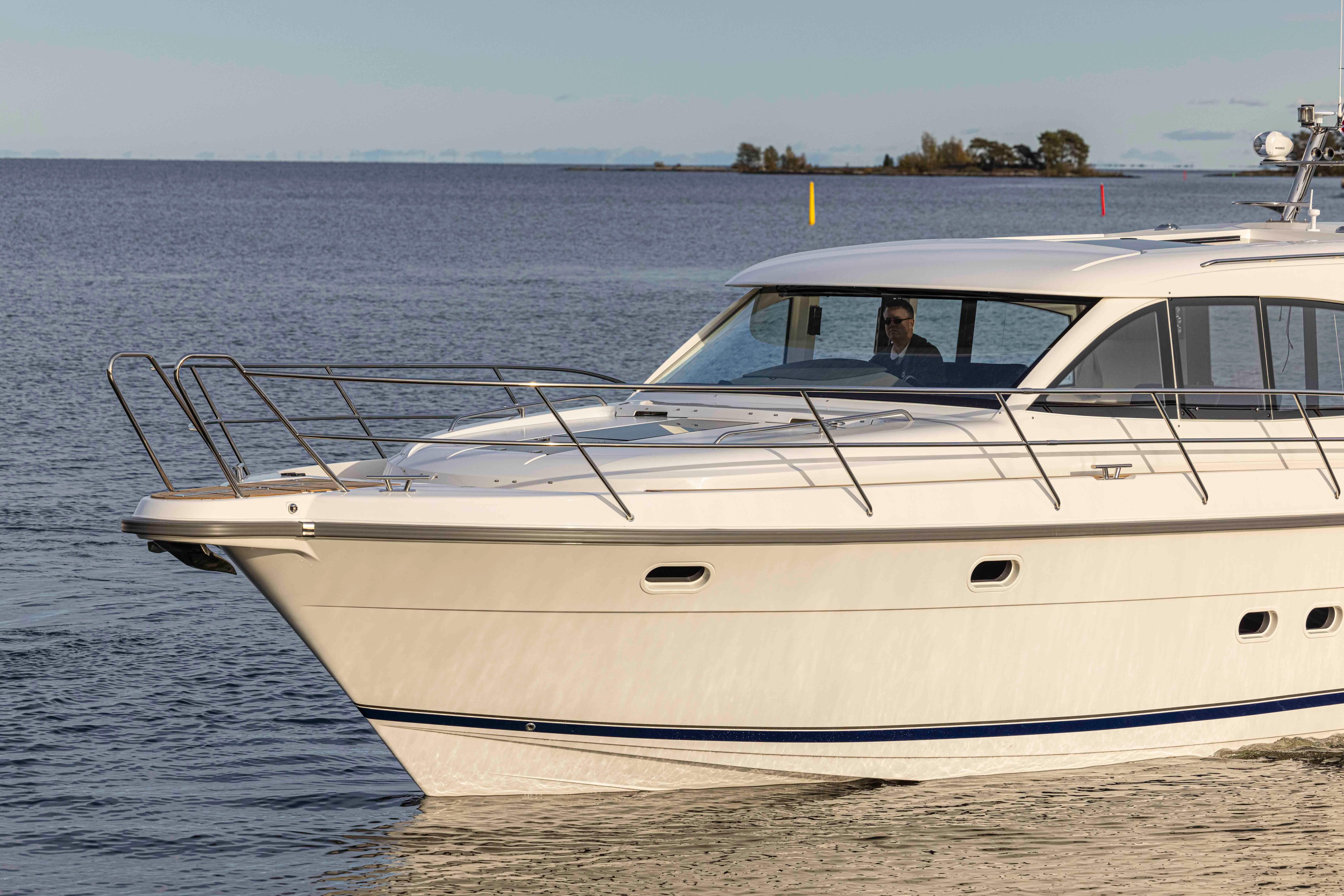 2025 Nimbus 365 Coupe