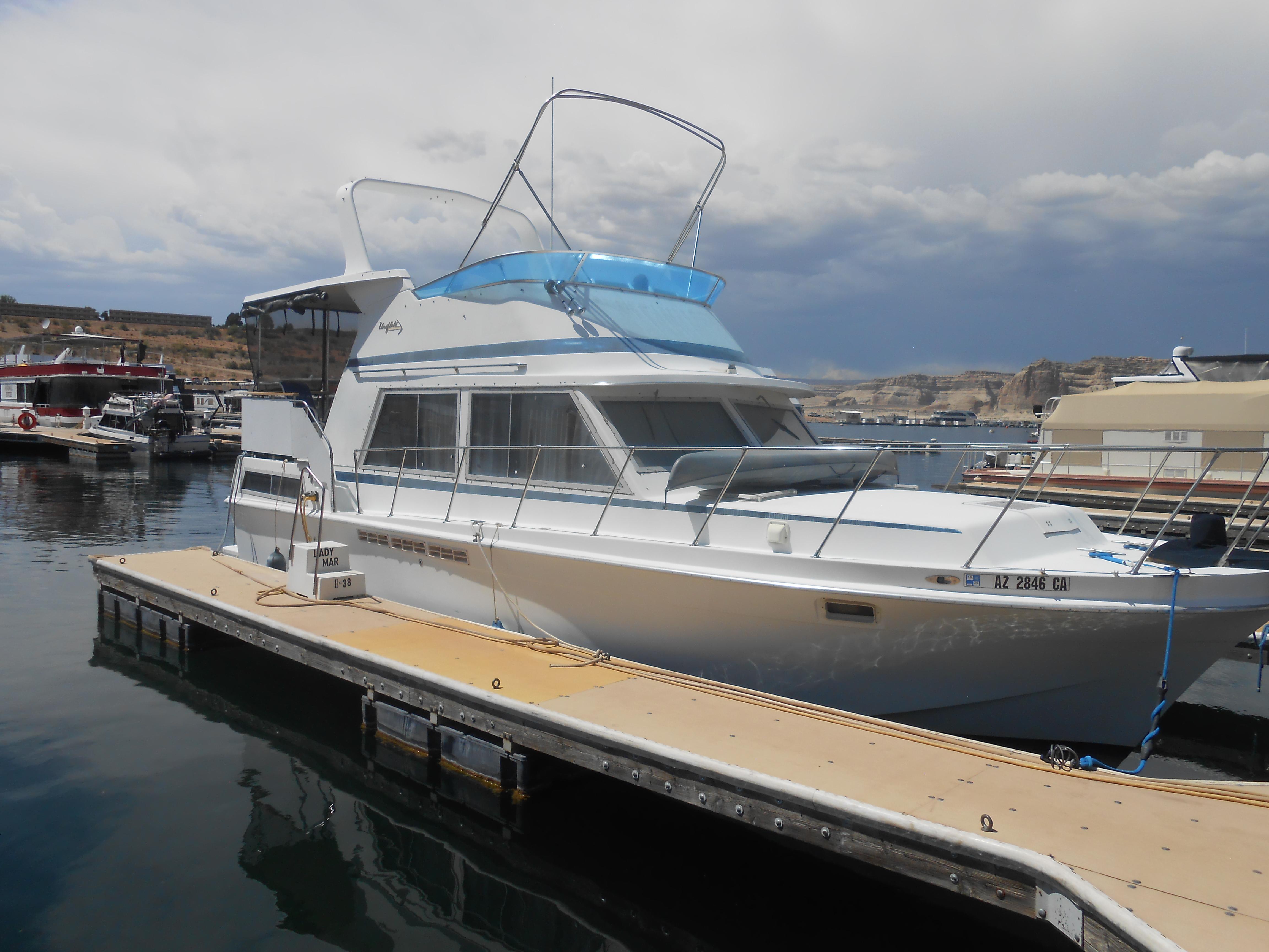 Uniflite Cabin Cruiser