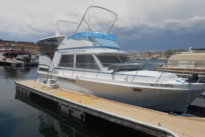 Uniflite Cabin Cruiser