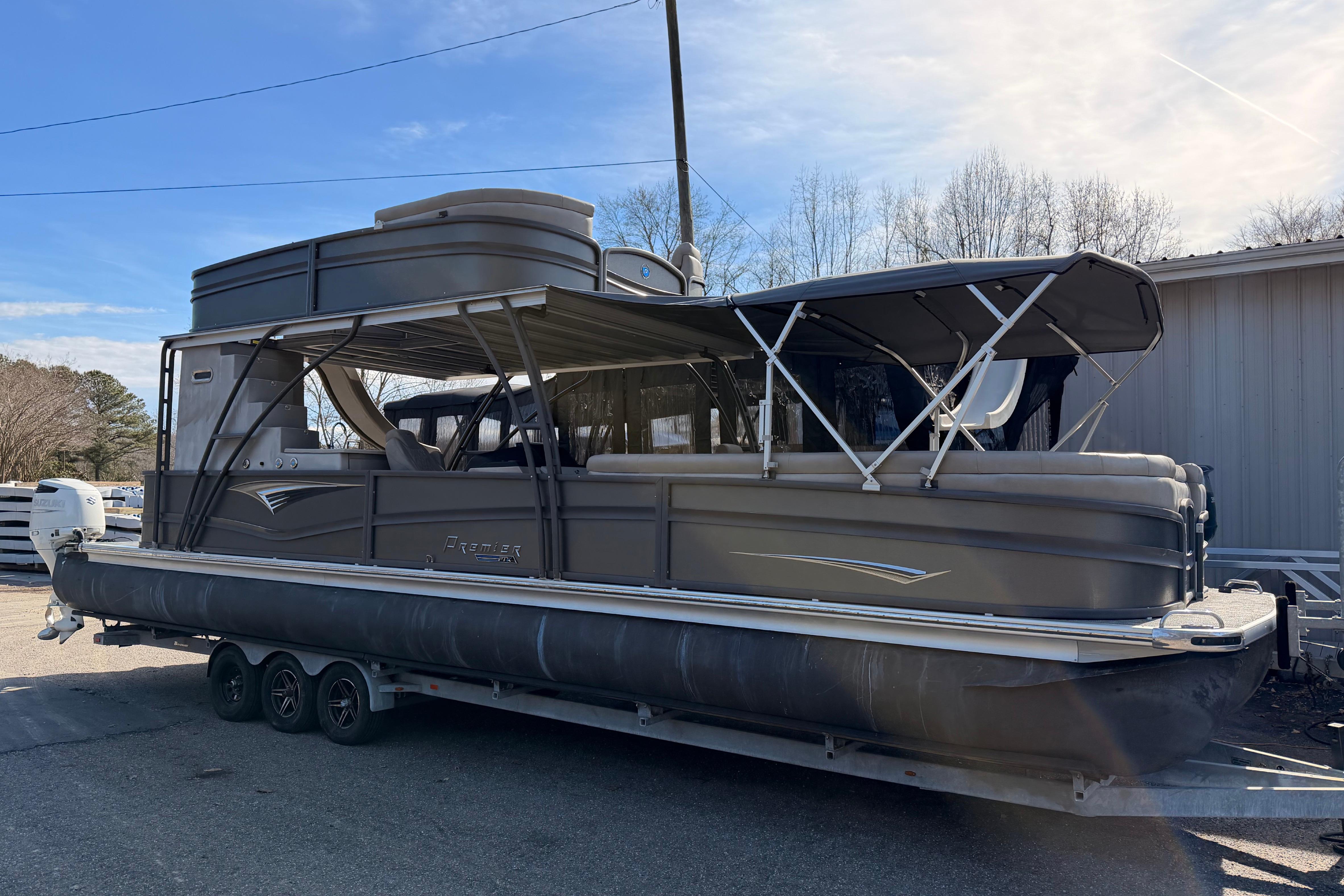 Premier 350 Escalante