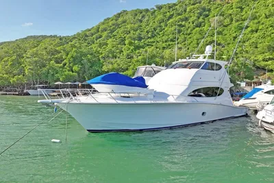 Hatteras 68 Convertible