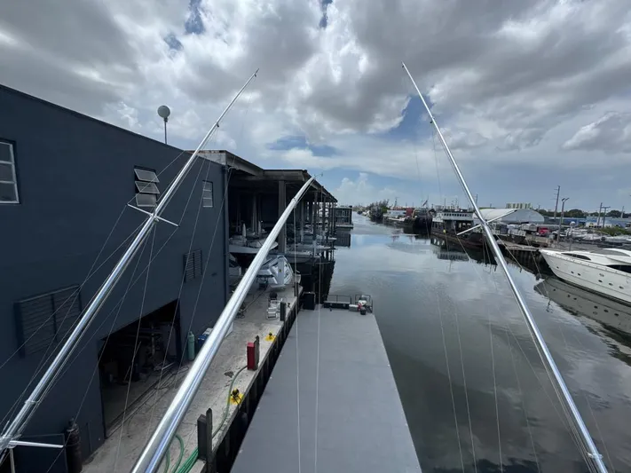 Dry Bones Yacht Photos Pics 