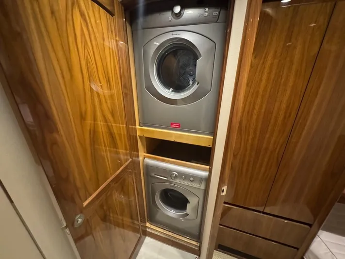 Dry Bones Yacht Photos Pics 