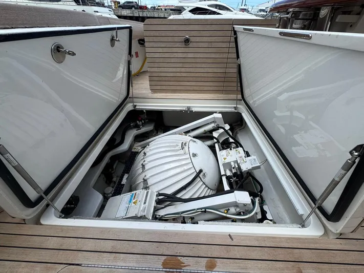 Dry Bones Yacht Photos Pics 