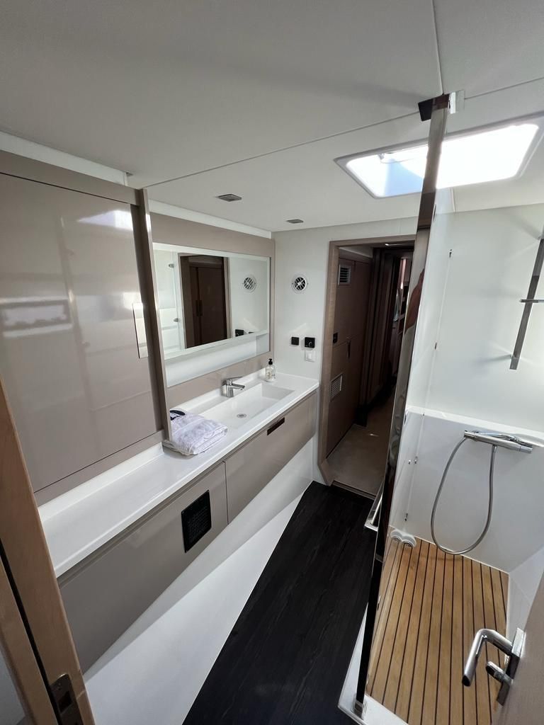 2021 Fountaine Pajot 44 