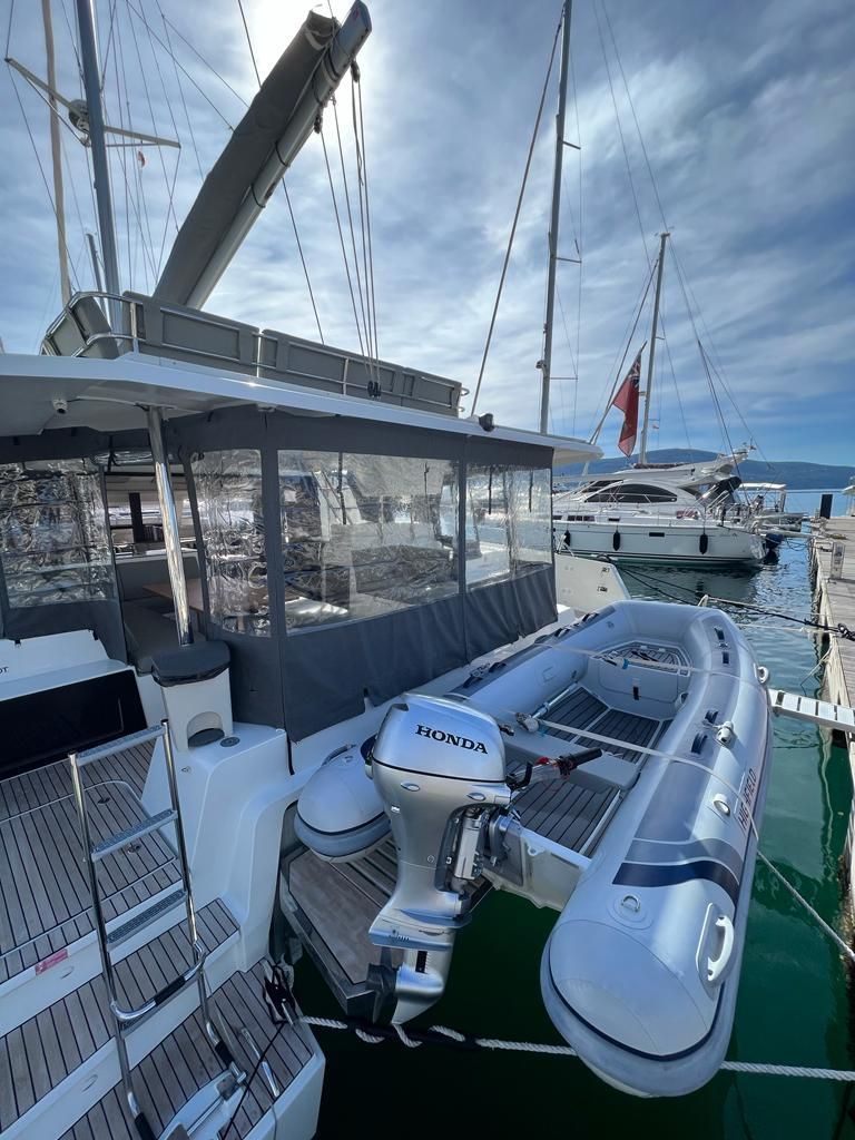 2021 Fountaine Pajot 44 