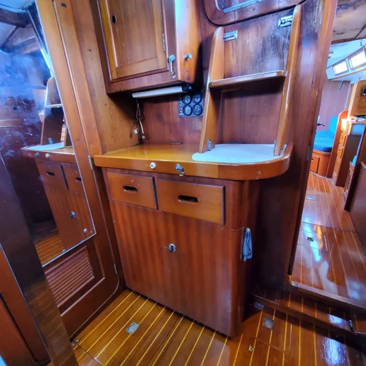 Vivamus Yacht Photos Pics 