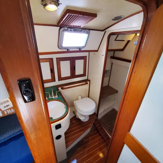 Vivamus Yacht Photos Pics 