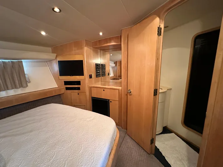 Poco Mas Yacht Photos Pics 