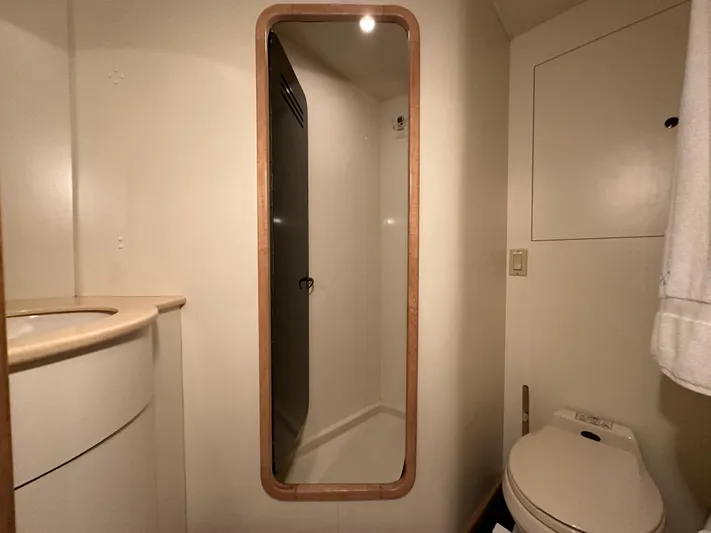 Poco Mas Yacht Photos Pics 