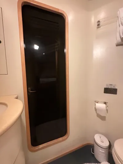 Poco Mas Yacht Photos Pics 