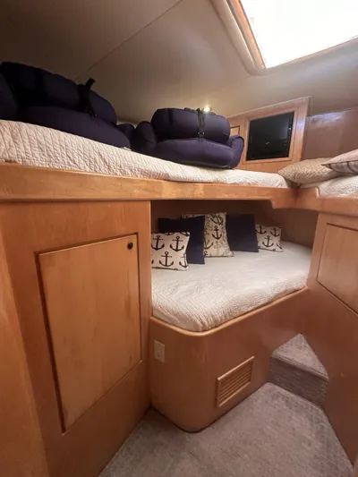 Poco Mas Yacht Photos Pics 