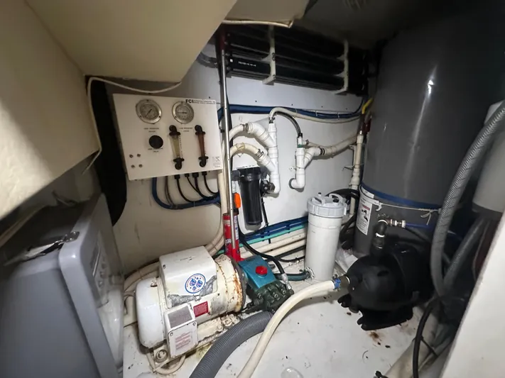 Poco Mas Yacht Photos Pics 