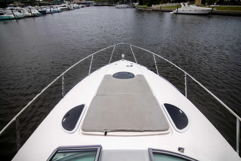 Karma Yacht Photos Pics Regal 33 Karma - Bow