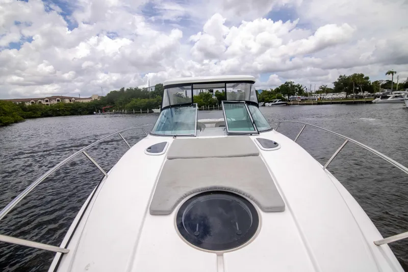 Karma Yacht Photos Pics Regal 33 Karma - Bow