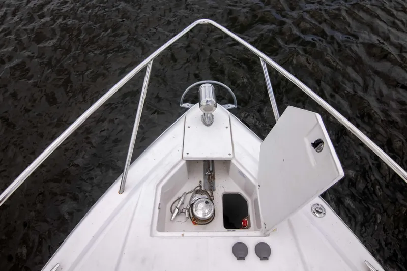 Karma Yacht Photos Pics Regal 33 Karma - Bow