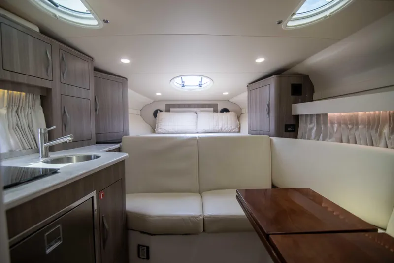 Karma Yacht Photos Pics Regal 33 Karma - Cabin