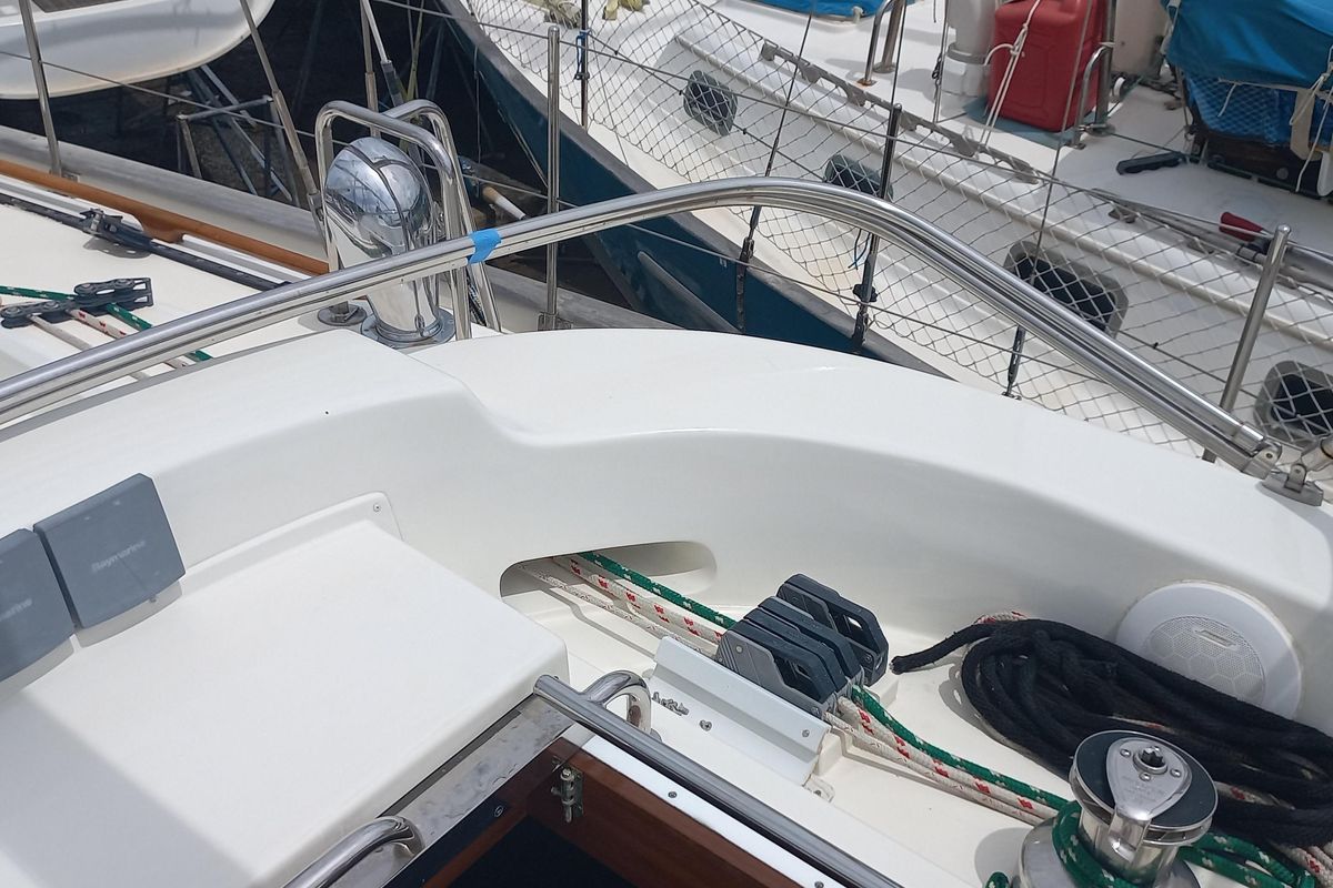 2004 Passport 47 